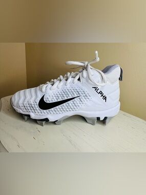 Nike Alpha Menace 2 Shark white Football Cleats Boys Size 1.5